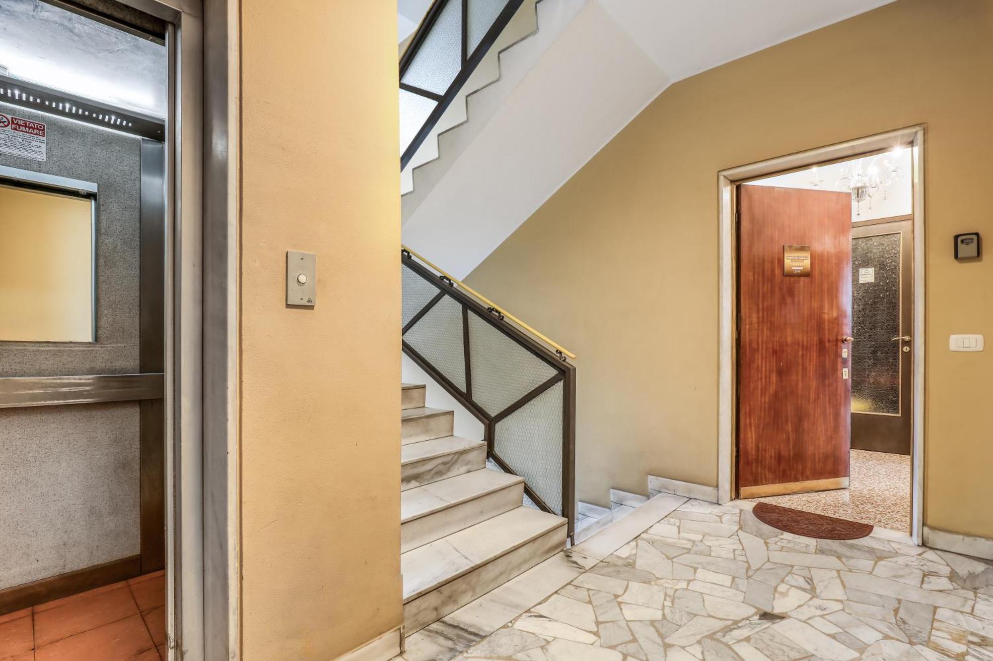 Suite Angolo Alla Stazione - Appartamento Con Terrazzo Panoramico Pavía Exterior foto