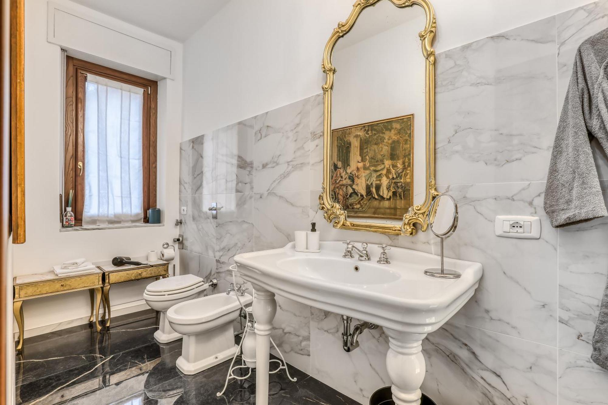 Suite Angolo Alla Stazione - Appartamento Con Terrazzo Panoramico Pavía Exterior foto